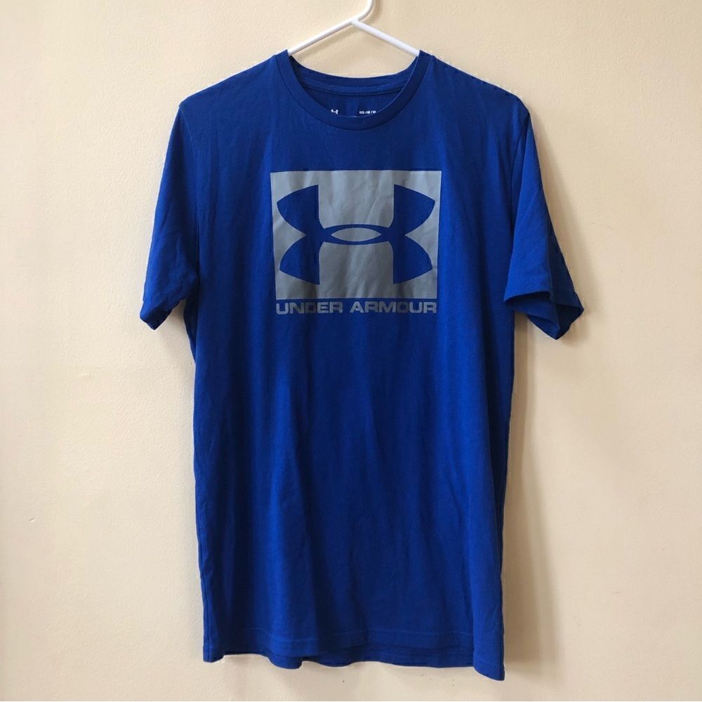 Men’s Under Armour T-Shirt Size M